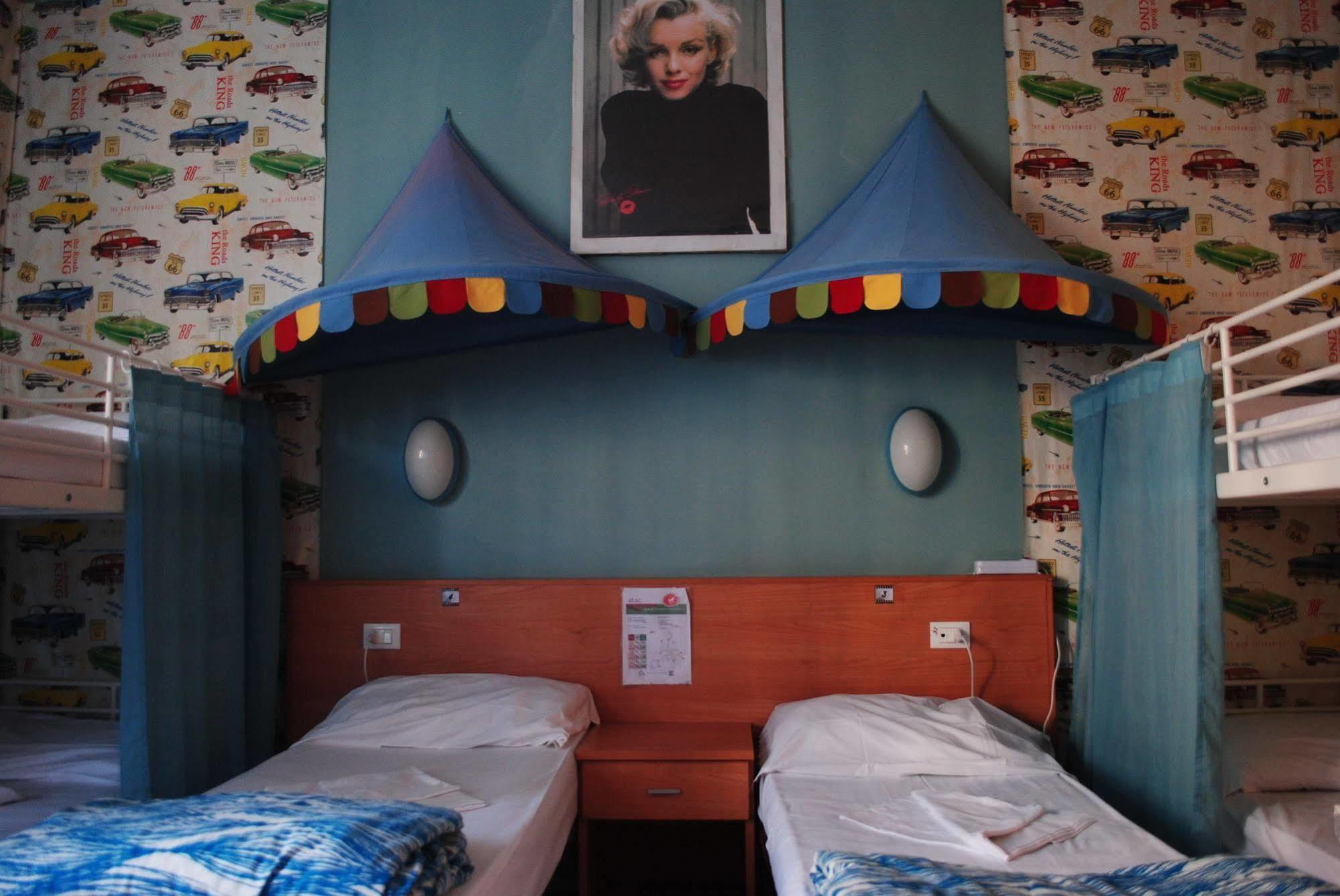 רומא Ciak Hostel מראה חיצוני תמונה